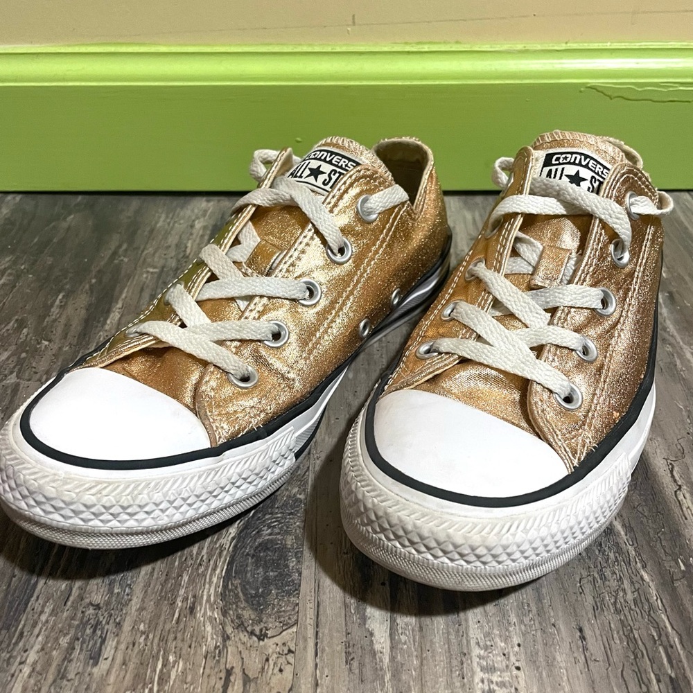 Converse Chuck Taylor Metallic Sunset Glow Low-Tops Unisex Men’s 4 Women’s 6